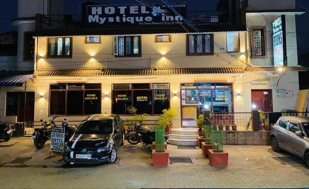 Hotel Mystique Inn Ooty Exteriör bild