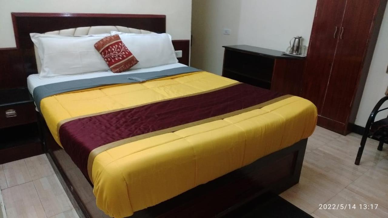 Hotel Mystique Inn Ooty Exteriör bild